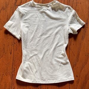 Never worn! NWT, Size S Skims tee shirt